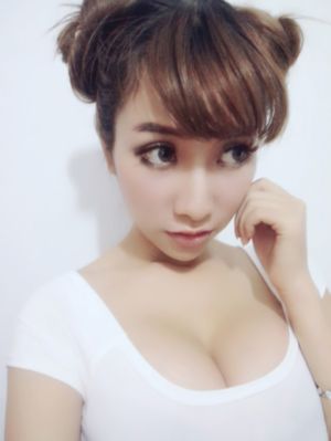 丰满五月天_720视频大全