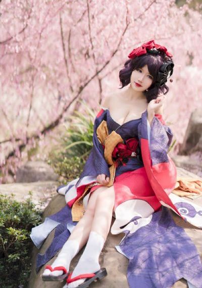 97大学生情侣真实露脸在线_十万网红美女美酱