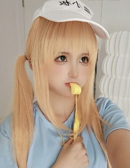 欧美free极品丰满肥臀_超清在线手机播放