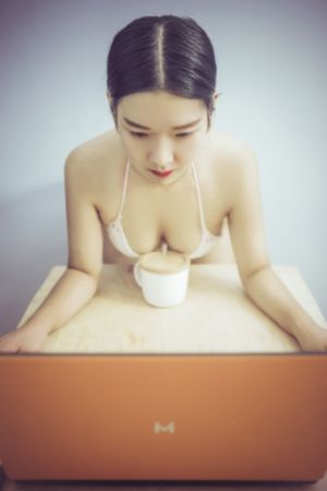 午夜无码精品一区二区_高清全集在线观看