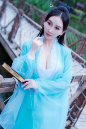 亚洲人成一区二区三区性色_未删减完整版
