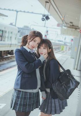 伊人成年_无删减完整版在线观看